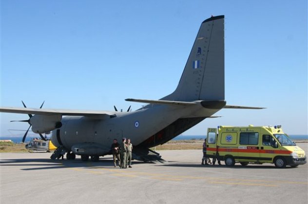 Αερομεταφορά τριών εγκύων με C-130 τα ξημερώματα στην Αθήνα από Κω και Σαντορίνη - Κυρίως Φωτογραφία - Gallery - Video