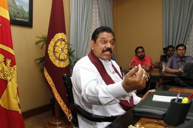 Smile: Σε gangnam style, ο πρόεδρος της Σρι Λάνκα «πρωταγωνιστής» σε βίντεο κλιπ που σαρώνει (βίντεο) - Κυρίως Φωτογραφία - Gallery - Video