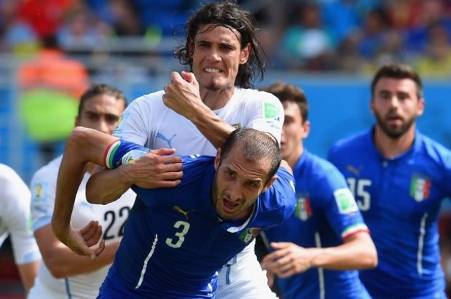 Η Ουρουγουάη πέταξε από το Μουντιάλ την Ιταλία νικώντας την με 1-0-Σάλος από την δαγκωνιά του Σουάρες στον Κιελίνι! (φωτό & βίντεο) - Κυρίως Φωτογραφία - Gallery - Video