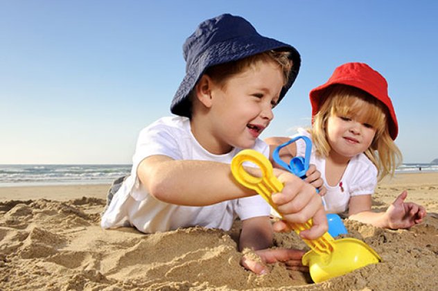 Τι κρύβεται υποσυνείδητα πίσω από τα παιχνίδια των παιδιών στην άμμο;  - Κυρίως Φωτογραφία - Gallery - Video