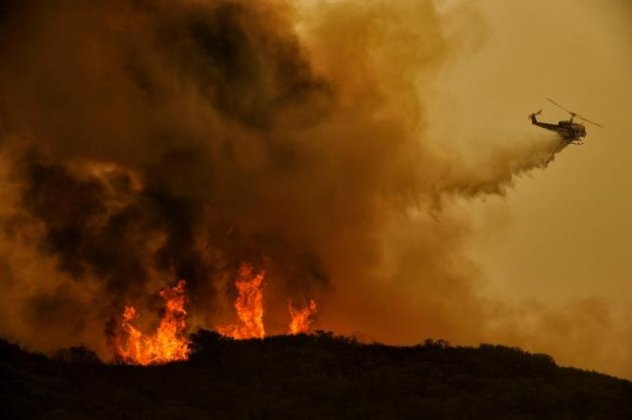 Μεγάλες οι καταστροφές από την πυρκαγιά στο Αντισκάρι Ηρακλείου-Έγιναν στάχτη αγροικίες, θερμοκήπια και αγροτικές καλλιέργειες - Κυρίως Φωτογραφία - Gallery - Video