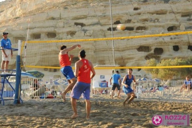 Άλλος- άλλη για τα Μάταλα για το φετινό Beach Volley;  Με θέα τις σπηλιές το εντυπωσιακό άθλημα πάνω στην άμμο (φωτό & βίντεο) - Κυρίως Φωτογραφία - Gallery - Video