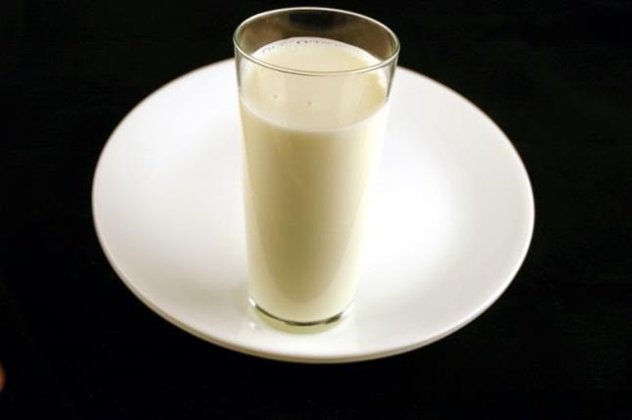 Εμπρός, μετράμε- 200 θερμίδες έχουν: 333 ml πλήρες γάλα, 34 γραμμάρια τηγανητό μπέικον, 41 μόλις γραμμάρια σοκολάτας! - Κυρίως Φωτογραφία - Gallery - Video