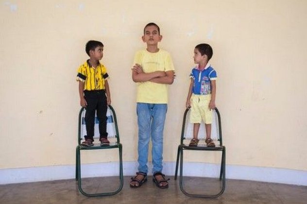 Αυτός είναι το πιο ψηλό 5χρονο παιδί που έχετε δει ποτέ! 1,70 μ. ύψος παρακαλώ, ενώ η μητέρα του είναι...2,20!!! (φωτό) - Κυρίως Φωτογραφία - Gallery - Video
