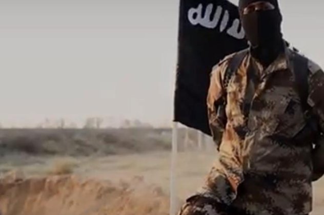 Αυτό είναι το νέο βίντεο των τζιχαντιστών: 55 λεπτά απάνθρωπης βίας, απειλών, δολοφονιών και προσηλυτισμού από το Ισλαμικό Κράτος-Αμερικανός ο αφηγητής; - Κυρίως Φωτογραφία - Gallery - Video