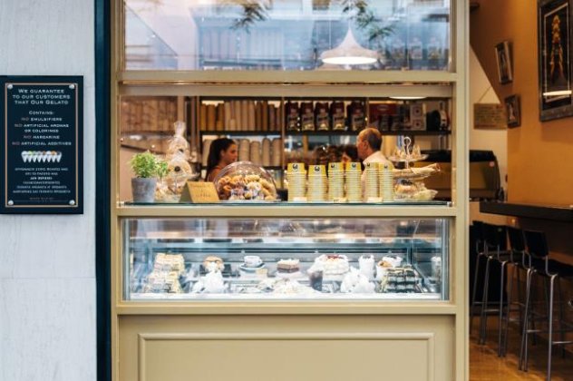 Το «Le Greche» προσφέρει το καλύτερο παγωτό στο κέντρο της Αθήνας- Έχει βρει τη μυστική συνταγή που δημιουργεί ουρές και εθισμό ! - Κυρίως Φωτογραφία - Gallery - Video
