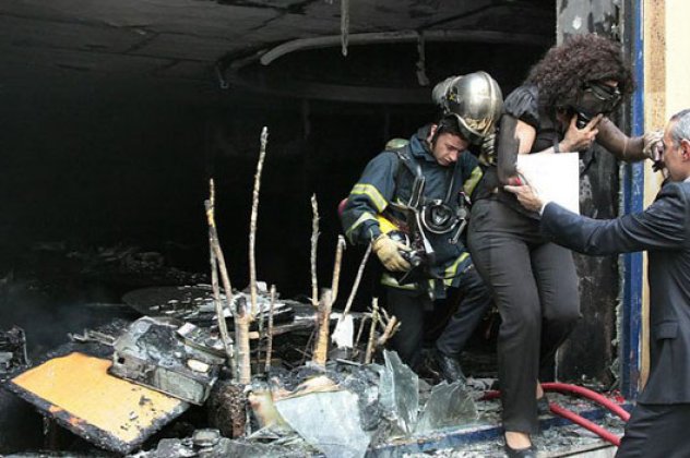 Η γραπτή δήλωση της οικογένειας της εγκύου που κάηκε ζωντανη στη Marfin  - Κυρίως Φωτογραφία - Gallery - Video