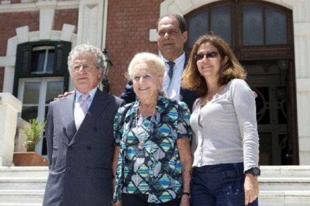 Η διάσημη οικογένεια των Γαλλοεβραίων Ντασώ επέστρεψαν χθές στη Θεσσαλονίκη  - Κυρίως Φωτογραφία - Gallery - Video
