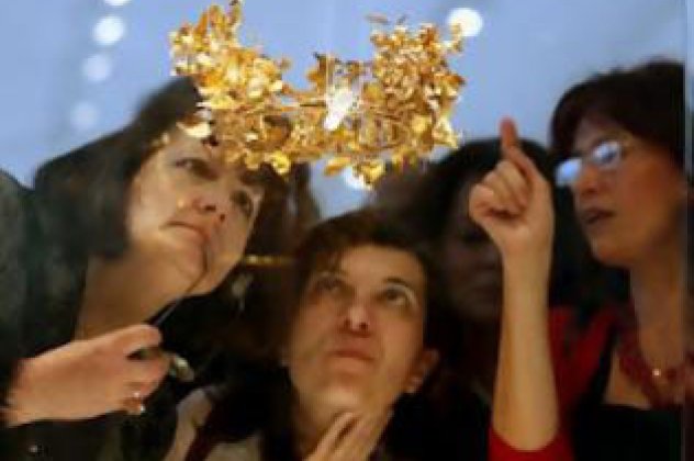 Στο φως ήρθαν 12 χρυσά στεφάνια από τη Μακεδονία!! - Κυρίως Φωτογραφία - Gallery - Video
