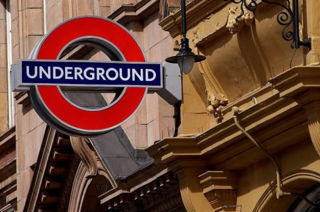Συνωστισμός στο μετρό του Λονδίνου ενόψει Ολυμπιακών!! - Κυρίως Φωτογραφία - Gallery - Video