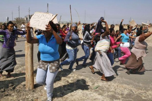 Κουφό. Και ανήκουστο! Ανθρακωρύχοι στη Νότια Αφρική διώκονται για φόνους που έχει διαπράξει η αστυνομία! - Κυρίως Φωτογραφία - Gallery - Video