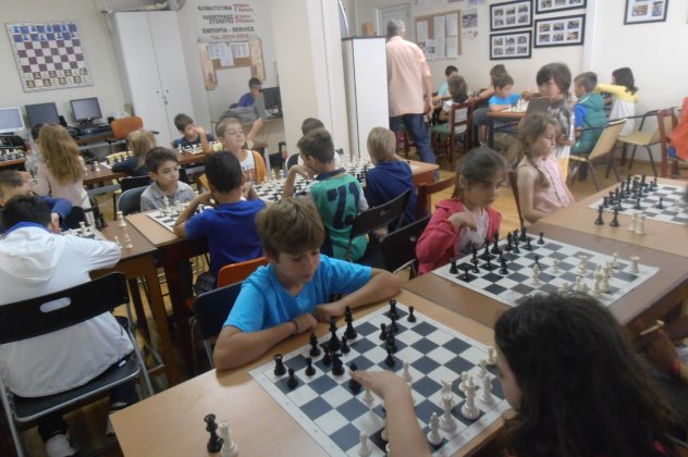 Good News: Το σκάκι μπαίνει και επίσημα στα δημοτικά σχολεία μετά από πρωτοβουλία των σκακιστών της Θεσσαλονίκης - Το κορυφαίο πνευματικό αθλήμα ξεκίνησε να διδάσκεται από πέρσι! - Κυρίως Φωτογραφία - Gallery - Video