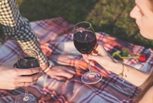Ένα ποτήρι κρασί βοηθά από την απώλεια βάρους ως την μείωση του σακχάρου στο αίμα – Ο θαυματουργός οίνος!