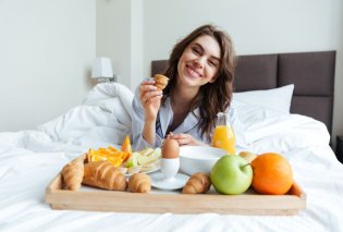 Tips για ένα πλήρες πρωινό! Πλούσιο σε πρωτεΐνες με τα απαραίτητα συστατικά για να ξεκινήσετε τη μέρα σας