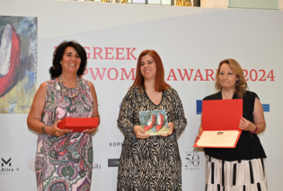Greek TopWomen Awards 2024 - Βραβείο στην Ελίνα Τζίβα - Μουστάκη για την διαρκή της φιλομάθεια – Ψυχολόγος & Ιδρύτρια του Κέντρου Μελέτης “Happy Study”