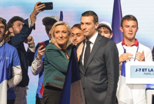 Ο Γιώργος Κουβαράς γράφει για τις γαλλικές εκλογές: Η Λεπέν θέλει μια χώρα για λευκούς Γάλλους - Χωρίς μουσουλμανικά ονόματα και δικαιώματα για τους μετανάστες