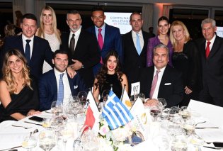 Glam Gala Dinner στο Μονακό: Οι «εκεί» Έλληνες τίμησαν τους Ολυμπιονίκες με τον Πρίγκιπα Αλβέρτο – Σύσσωμη η οικογένεια Χατζηιωάννου – Πετρούνιας, Καραλής all smiles! (φωτό)