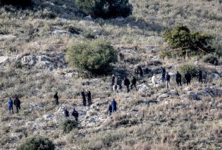 Βασίλης Καλογήρου: Η μητέρα του αναγνώρισε τη σορό - Στις τσέπες ήταν τα κλειδιά του (βίντεο)