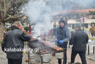 Τσικνοπέμπτη: Η μεγαλύτερη ψησταριά στήθηκε στην Καλαμπάκα - Ψήσανε 10.000 σουβλάκια - Δείτε φωτό από το γλέντι