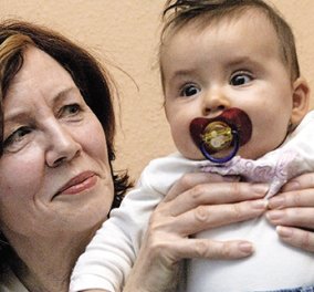 Έγινε το θαύμα! Γέννησε τετράδυμα η 65χρονη Ανέτ Ράουνινγκ η γυναίκα φαινόμενο με τα 13 παιδιά & τα 7 εγγόνια!