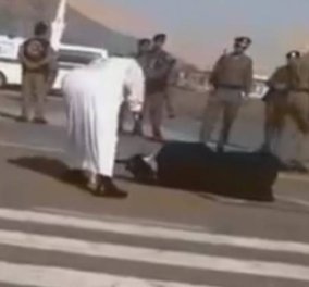 Σκληρό βίντεο: Δημόσιος αποκεφαλισμός γυναίκας στην Μέκκα - Κατηγορήθηκε για την δολοφονία της θετή της κόρης!