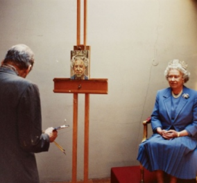 To πορτραίτο της Βασίλισσας Ελισάβετ που βρήκαν φρικτό, όλοι, κοινό & κριτικοί: Δείτε την κακάσχημη εκδοχή της από τον διάσημο Φρόυντ!