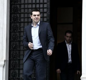 Άρθρο ''φωτιά'' των FT: Αν ο ΣΥΡΙΖΑ αποτύχει, έρχεται η Χ.Α - ο Τσίπρας θα αναπαραστήσει τον χορό του Ζαλόγγου!