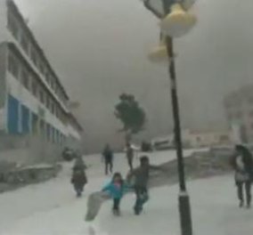 Συγκλονιστικό βίντεο από το Θιβέτ την ώρα που ο Εγκέλαδος χτυπά το Νεπάλ