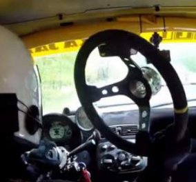 Εκπληκτικό βίντεο: Το τιμόνι του μένει στα χέρια, αλλά ο οδηγός συνεχίζει τον αγώνα