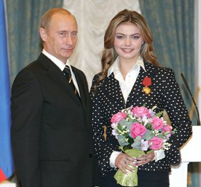 Έγκυος πάλι η Αλίνα Καμπάγιεβα! το φόρεμα εγκυμοσύνης & ένα ακόμη παιδί από τον Πούτιν...