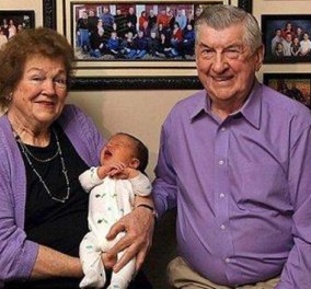 Story: Το 100ο τους εγγόνι καλωσόρισε ένα αγαπημένο ζευγάρι με 60 χρόνια γάμου