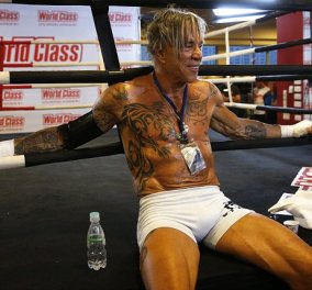 Ξανά μποξέρ με την κοιλιά του ''φέτες'' ο 62χρονος Μίκυ Ρουρκ: Θα ξαναμπεί στην πυγμαχία μετά από 20 χρόνια! (Φωτό)