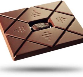  Είστε chocoholis; Για πείτε μας αν θα καταβροχθίζατε με την ίδια ευκολία τη σοκολάτα Το'ak! Μόλις 212 ευρώ για 50 γραμμάρια! Χμμ...