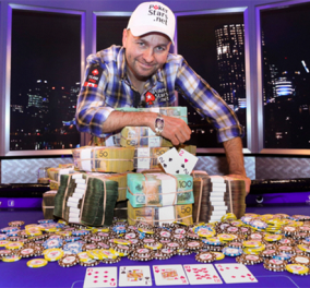 Daniel Negreanu: Το αστέρι του πόκερ ουρεί on camera καθώς παίζει και γίνεται viral! (βίντεο)