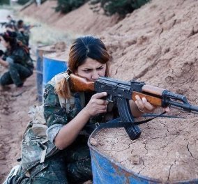 Story: Μόλις 20 ετών η πανέμορφη Γερμανίδα σκοτώθηκε πολεμώντας στο πλευρό των Κούρδων - χθες Παγκόσμια Ημέρα της Γυναίκας!