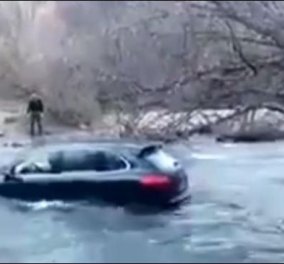 Βίντεο: Οδηγός προσπαθεί να περάσει ποτάμι με το τζιπ του αλλά.. άλλο Καγιάκ κι άλλο Καγιέν!