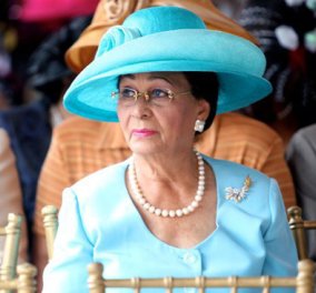 Τα θεόρατα καπέλα της πρώτης κυρίας στις Μπαχάμες - Πανύψηλη χήρα του ισχυρού άνδρα έγινε Πρόεδρος! (φωτό)