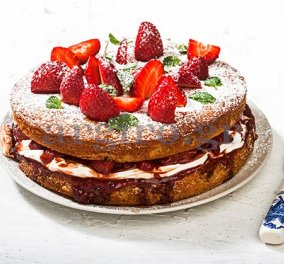 Φανταστική τούρτα εποχής με φράουλες, μπαλσάμικο με μέλι και κρέμα της Αργυρώς!