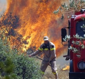 Έκτακτο: Πυρκαγιά στο Πέραμα - Στο σημείο επιχειρούν 10 οχήματα με 30 πυροσβέστες