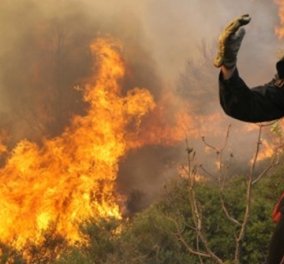 Εκτός ελέγχου οι φωτιές σε Εύβοια και Ρόδο: Εκκενώθηκε χωριό στα Ψαχνά