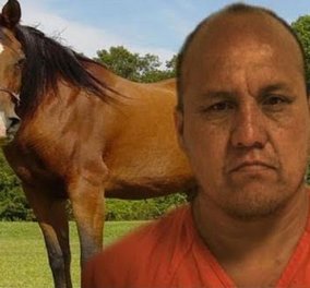 Story: Αδιόρθωτος Τεξανός Κτηνοβάτης πήγε να βιάσει άλογο & κατέληξε με σπασμένο πόδι 