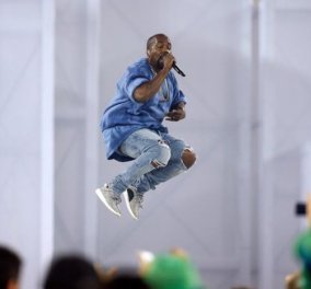 Αυτά τα Adidas του Kanye West που ενθουσίασαν, έγιναν sold out και κοστίζουν 900 ευρώ