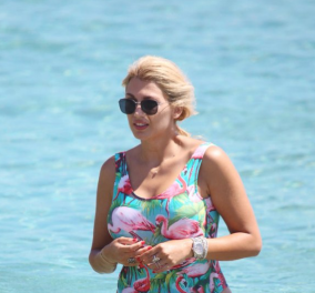 Με ολόσωμο ή με μπικίνι μια είναι η  Κωνσταντίνα Σπυροπούλου - Αδιαμφισβήτητη βασίλισσα του beach  