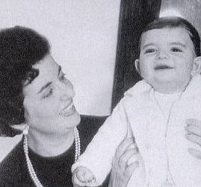 Αντόνιο Μπαντέρας: Από την αγκαλιά της μαμάς στις αγκαλιές της άγνωστης πρώτης γυναίκας, της Μαντόνα, της Μέλανι Γκρίφιθ & της Νικόλ