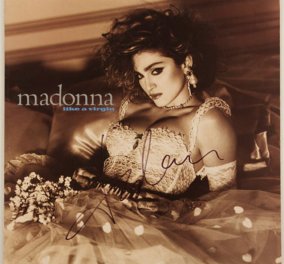 30 χρόνια από το Like A Virgin: Δείτε την Madonna (βίντεο) σεμνή παρθένα νύφη - 5 εκ. δίσκους πούλησε