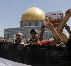 200 Ισραηλινοί Άραβες διαδήλωσαν υπέρ Παλαιστίνιου ισλαμιστή απεργού πείνας - Έπεσε σε κώμα την Παρασκευή 