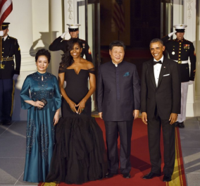 Οι 9 καλύτερες εμφανίσεις της Μισέλ Ομπάμα σε επίσημα δείπνα με αρχηγούς κρατών - Πρωτοσέλιδο στους NYT     