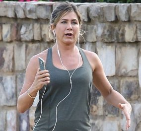 Η Jennifer Aniston πήρε κιλά, έκανε προγούλι και έγινε αγνώριστη - Φωτό την ώρα της γυμναστικής‏