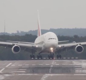 Βίντεο: Πανικός,το τεράστιο Airbus παρασύρεται από τον δυνατό αέρα - Θα σας κόψει την ανάσα! 
