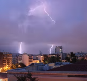 Βίντεο: Καρέ - καρέ η καταιγίδα πάνω από την Αθήνα - Σίγουρα θα εντυπωσιαστείτε! 